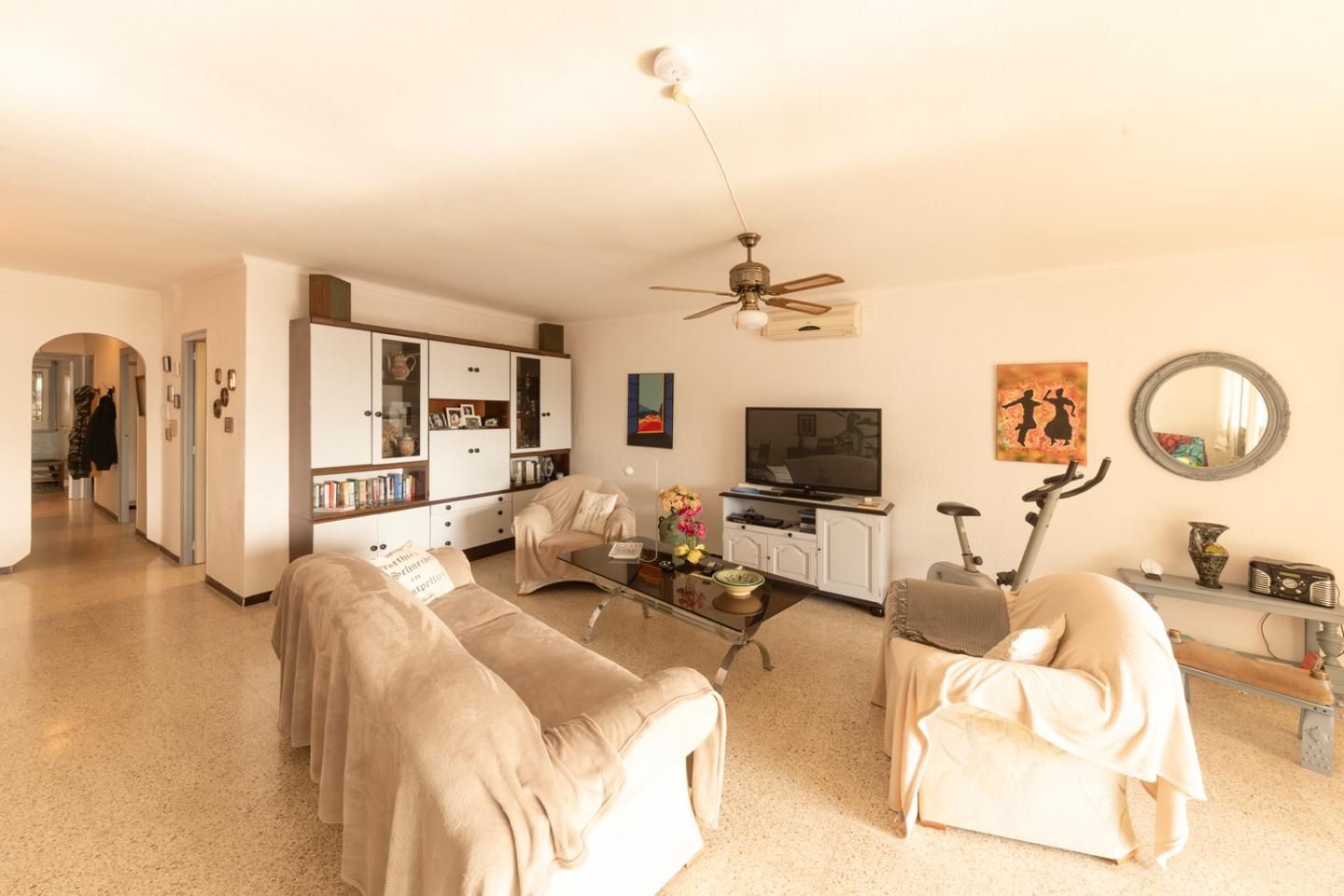 Sala d'estar de Planta baixa en venda en Roses amb Aire condicionat, Terrassa i Moblat