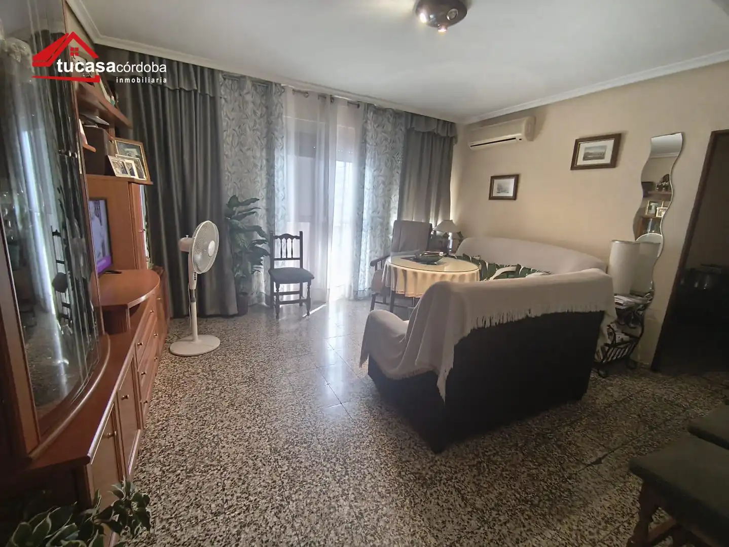 Living room of Flat for sale in Córdoba  with Air Conditioner, Terrace and Furnished
