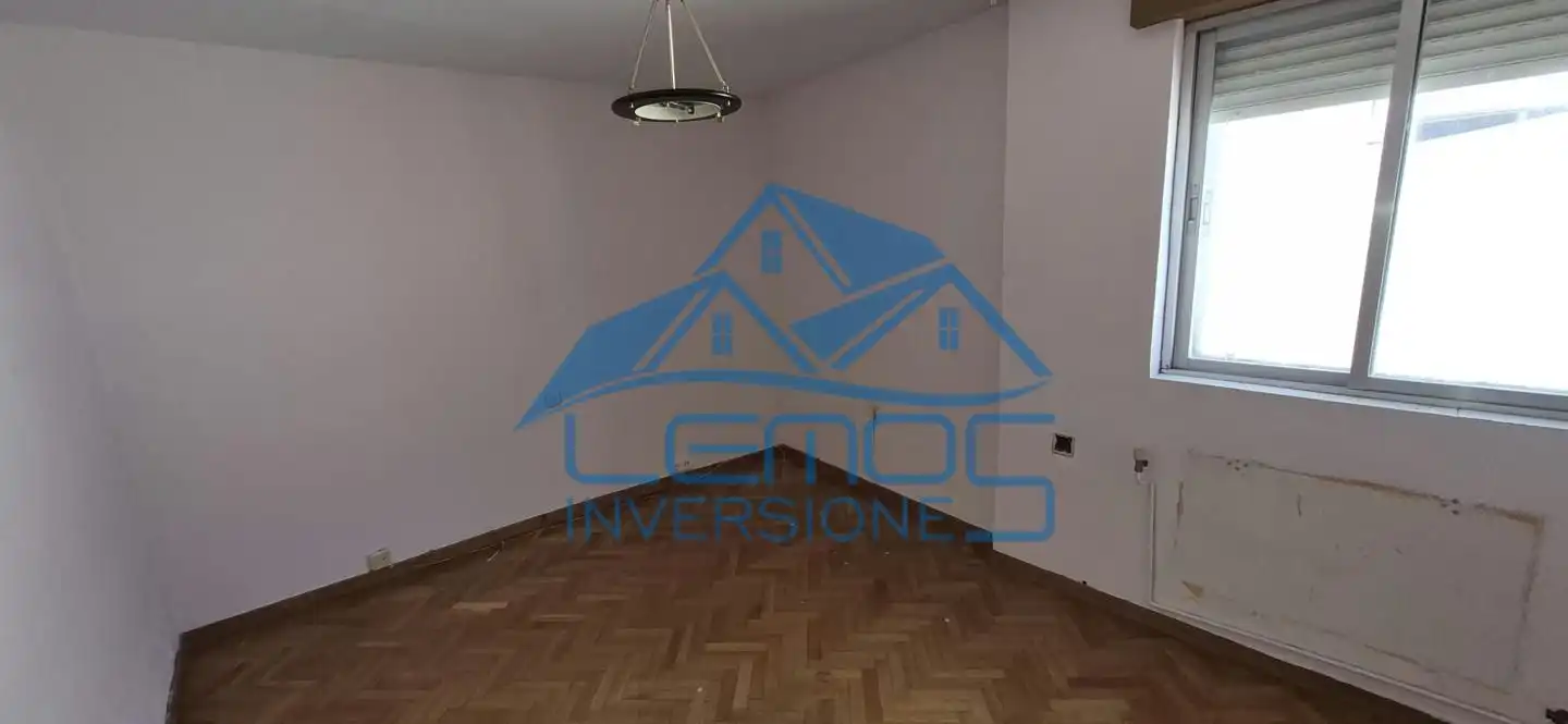 Flat for sale in Plaza de San Lázaro, imagen 4
