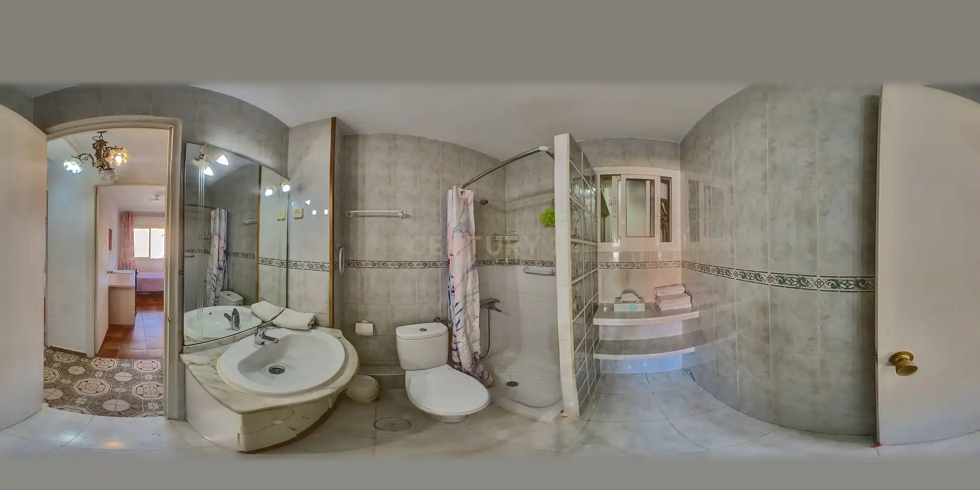 Bany de Apartament en venda en Benalmádena amb Balcó