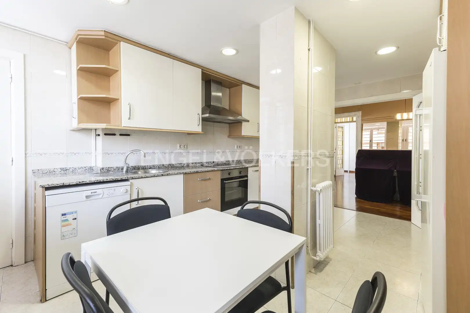 Cocina de Piso en venta en Barcelona con Calefacción y Parquet