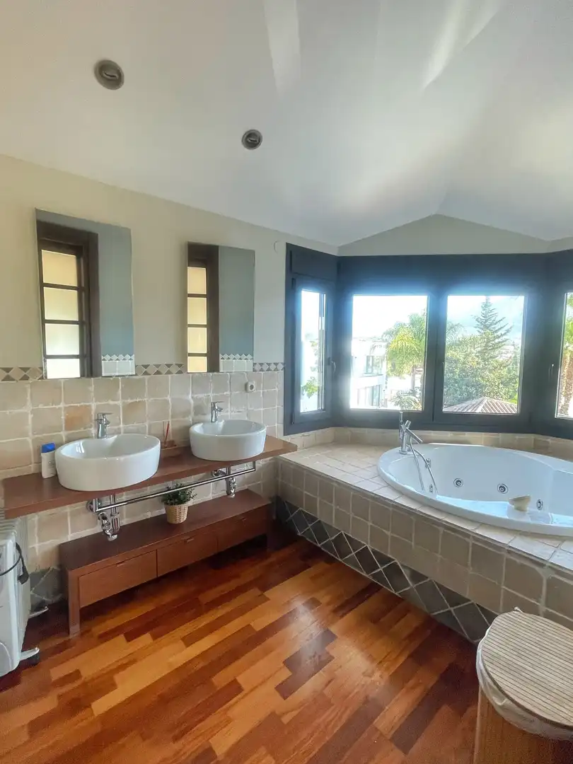 Villa con piscina in vendita a Nueva Andalucía, imagen 24