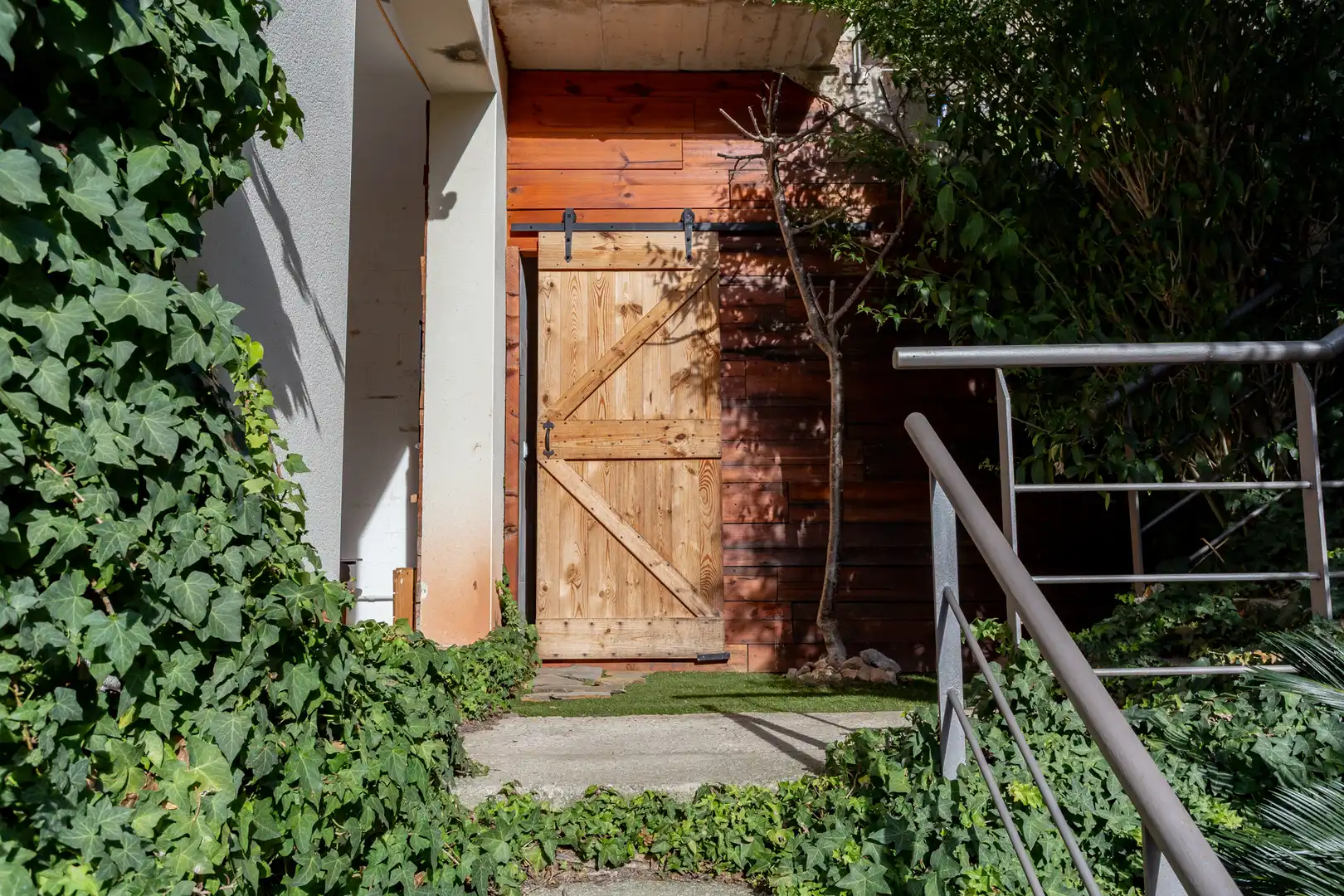 Vista exterior de Casa o chalet en venta en Vallirana con Aire acondicionado, Calefacción y Jardín privado