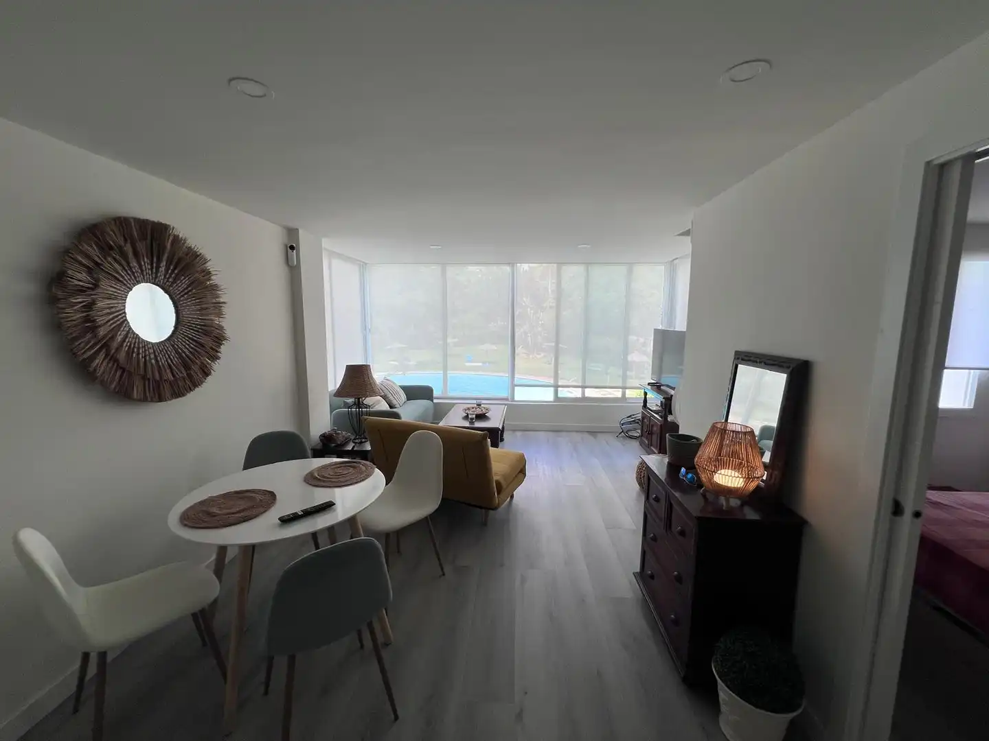 Wohnzimmer von Wohnungen zur Miete in Estepona mit Klimaanlage, Terrasse und Schwimmbad