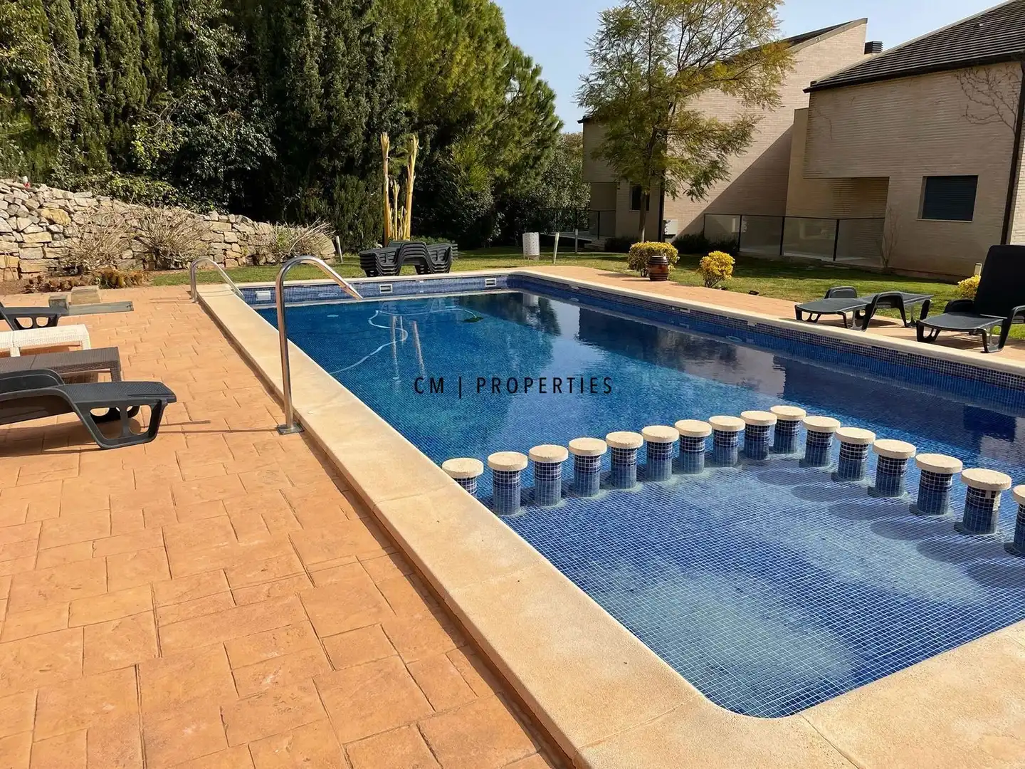 Piscina de Casa adosada de alquiler en Chiva con Aire acondicionado, Calefacción y Terraza