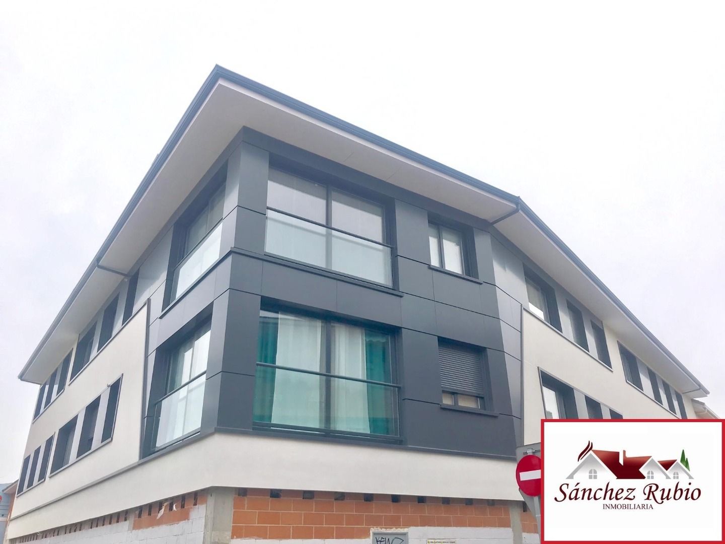 Exterior view of Flat to rent in Torrelodones  with Air Conditioner, Heating and Storage room