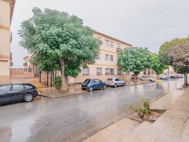 Wohnung mit Balkon zum Verkauf in Calle Alhambra 3