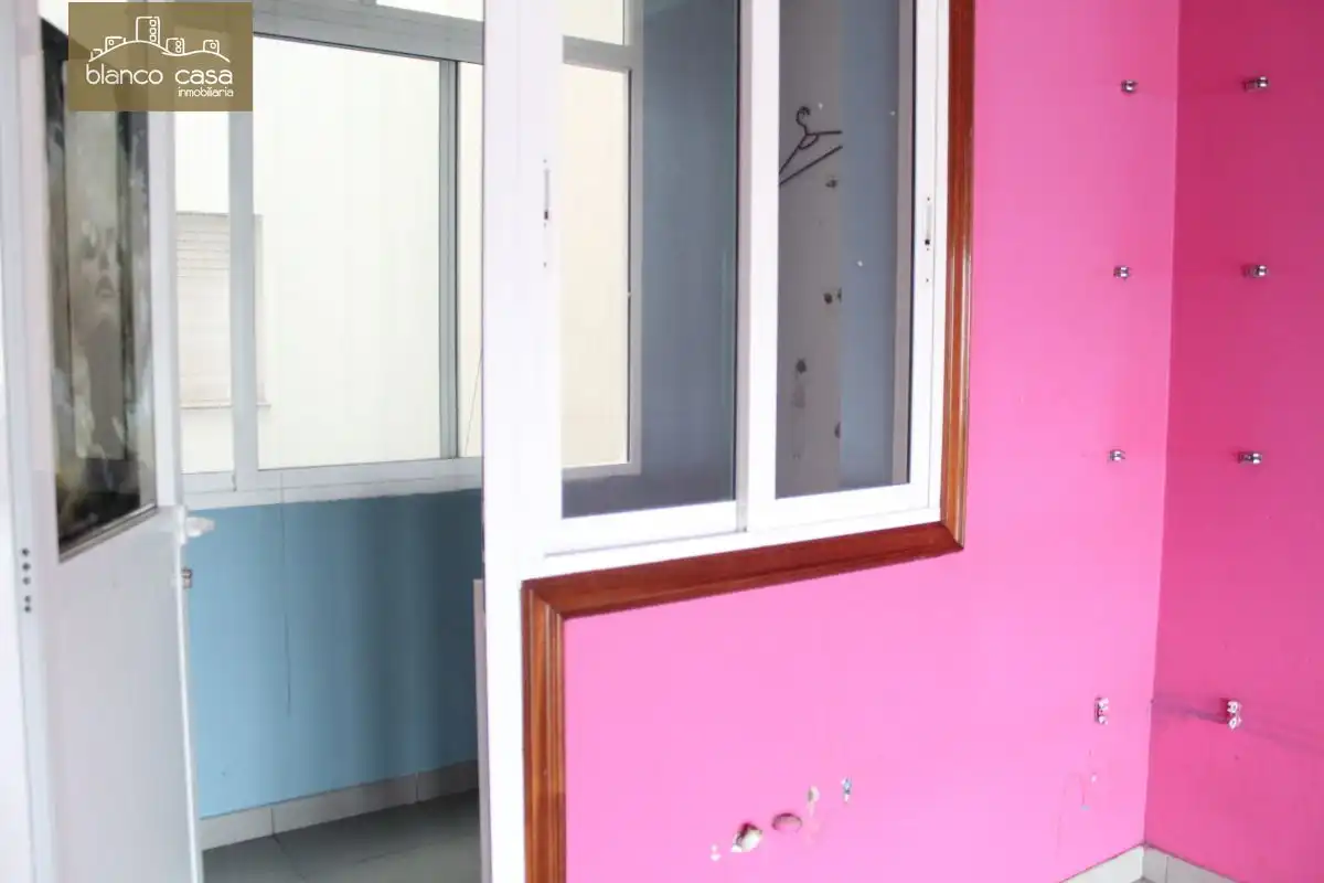 Office space with lift to rent in Carballo, imagen 3