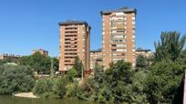 Vista exterior de Pis en venda en Valladolid Capital amb Terrassa