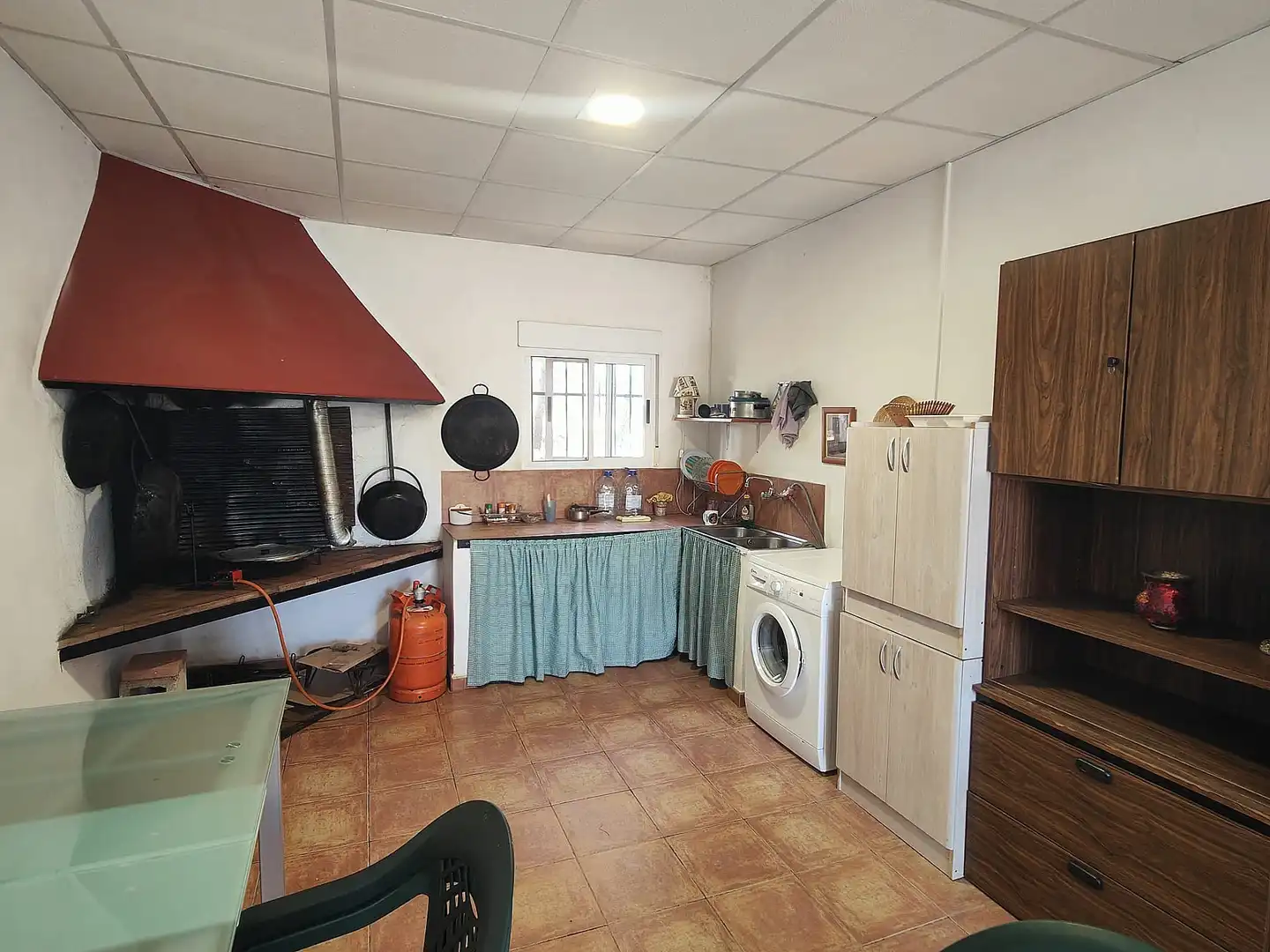 Cuina de Casa o xalet en venda en Yecla amb Jardí privat, Terrassa i Piscina