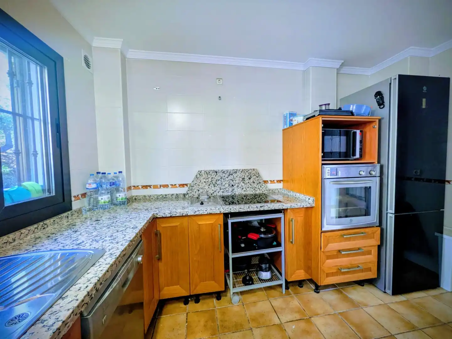 Kitchen of Detached homes for sale in Málaga  with Air Conditioner, Terrace and Community pool
