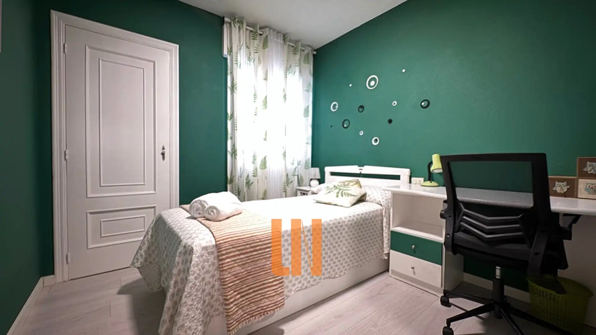 Habitación de Piso en venta en Lugo con Calefacción, Trastero y Horno