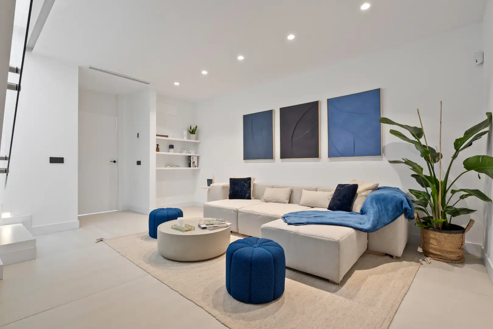 Living room of Duplexes for sale in Estepona  with Air Conditioner, Terrace and Storage room