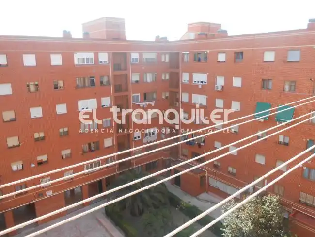 Exterior view of Flat for sale in Madrid  with Air Conditioner, Terrace and Furnished