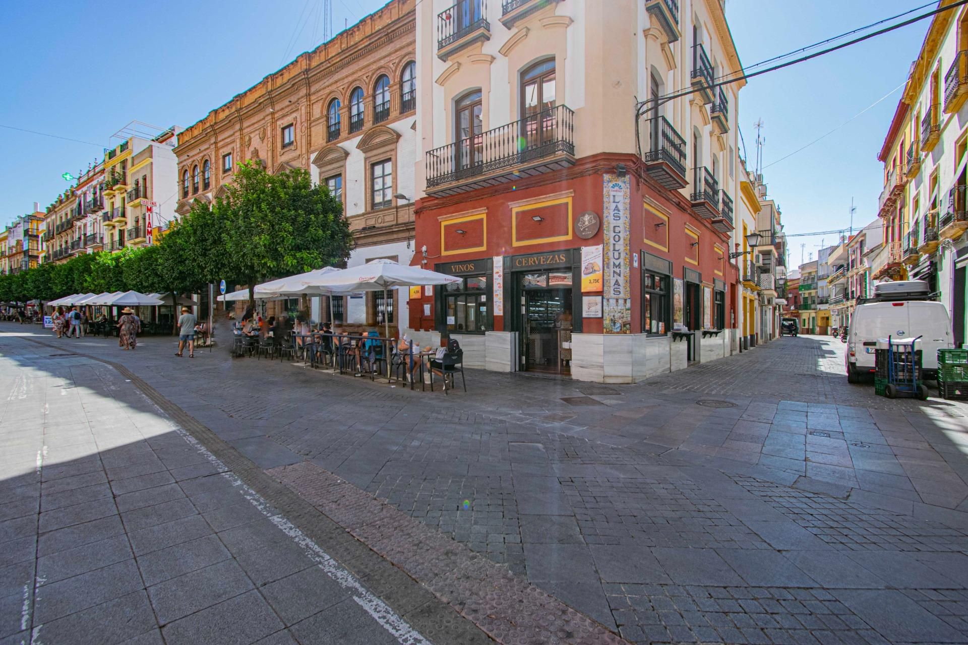 Exterior view of Flat for sale in  Sevilla Capital