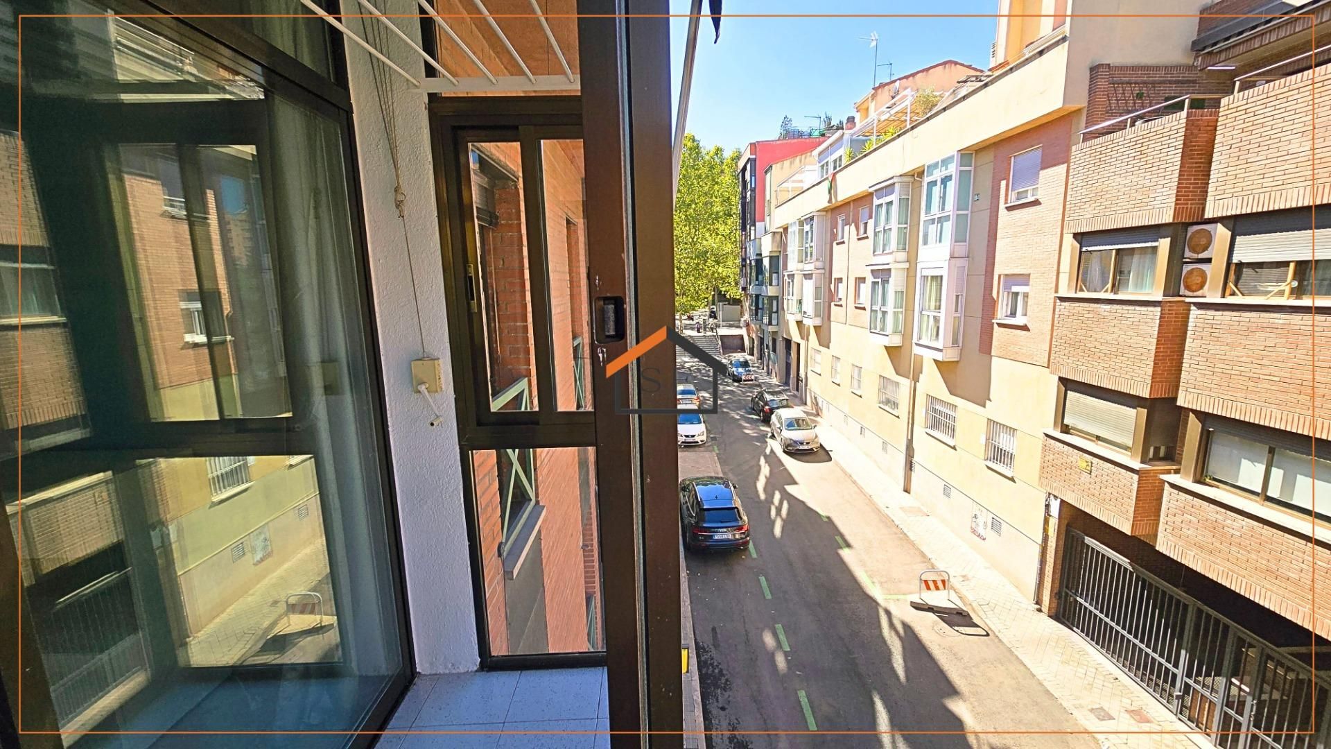 Exterior view of Flat for sale in  Madrid Capital  with Air Conditioner, Heating and Parquet flooring