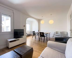 Living room of Apartment to share in  Barcelona Capital  with Air Conditioner and Terrace