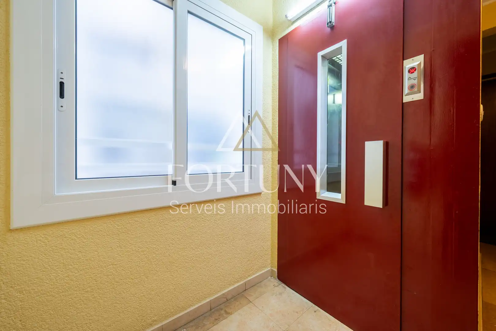 Piso en venta en Carrer dels Caputxins, 21,, Temple