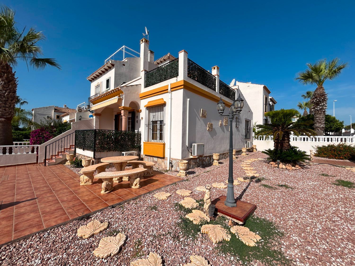 Garden of House or chalet for sale in Orihuela  with Air Conditioner, Swimming Pool and Furnished