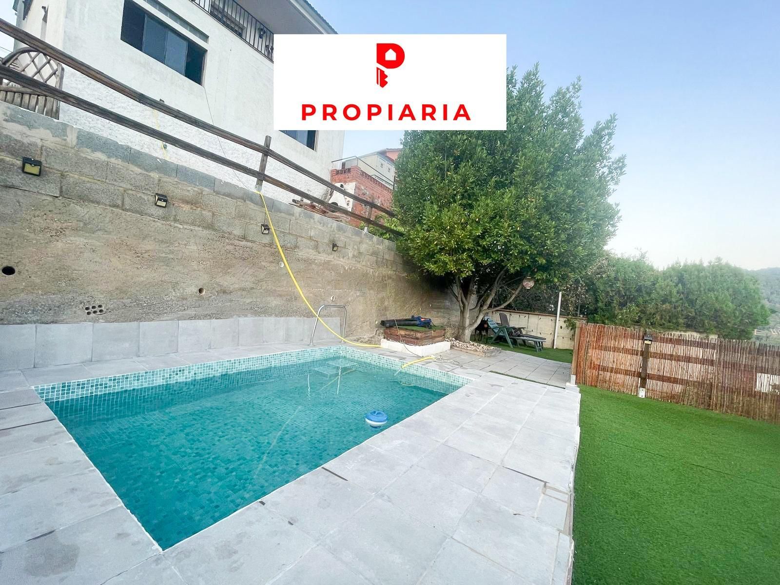 Swimming pool of House or chalet for sale in Cervelló  with Heating, Private garden and Parquet flooring