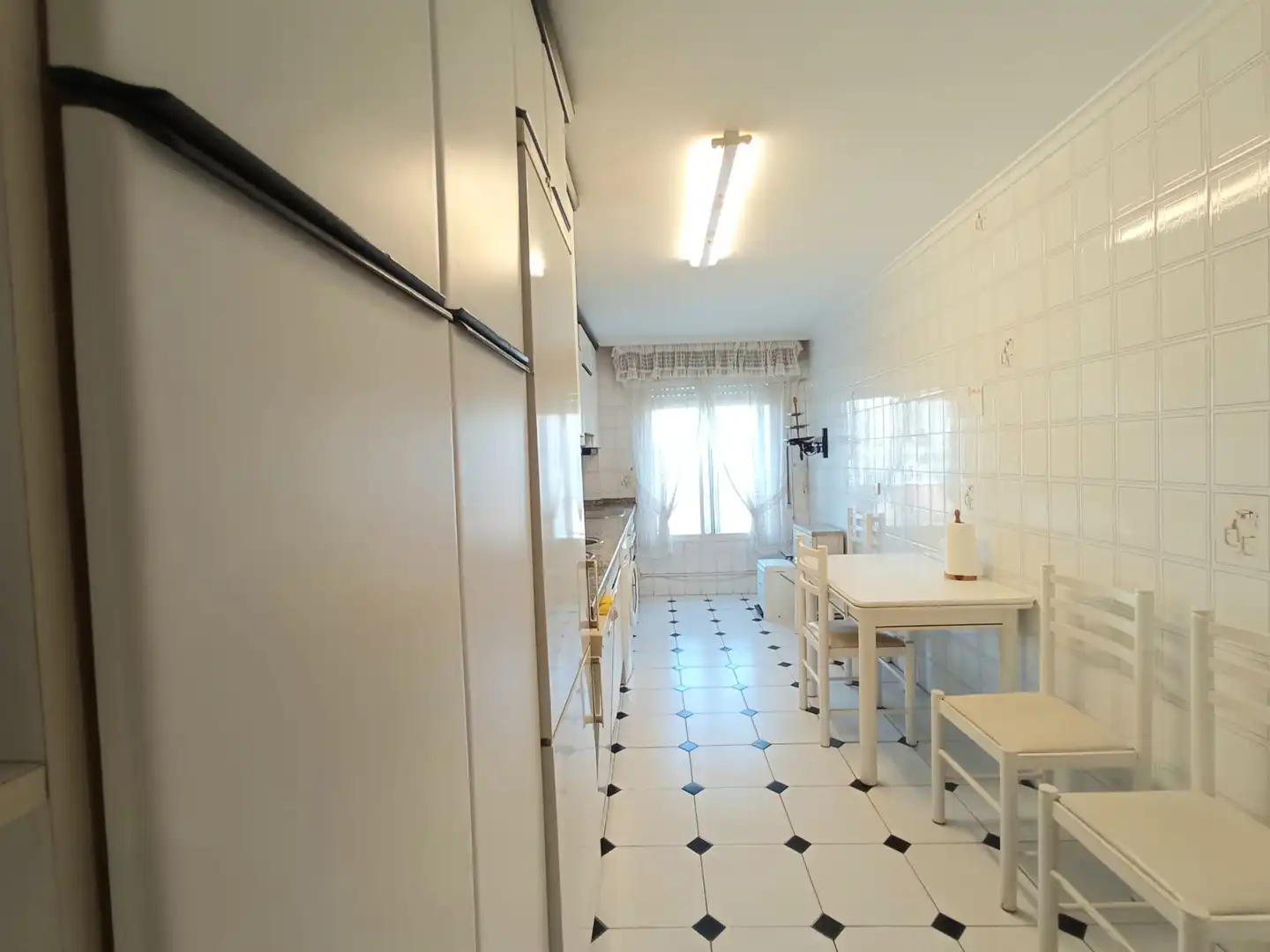 Cuina de Pis en venda en Burgos amb Calefacció, Parquet i Traster