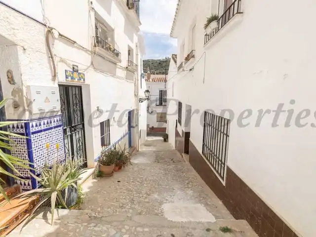 Casa adosada en venta en Torrox Pueblo