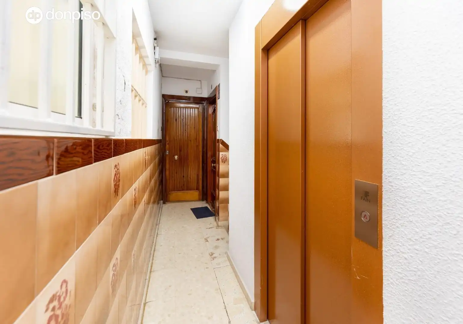 Piso en venta en Granada con Amueblado y Balcón