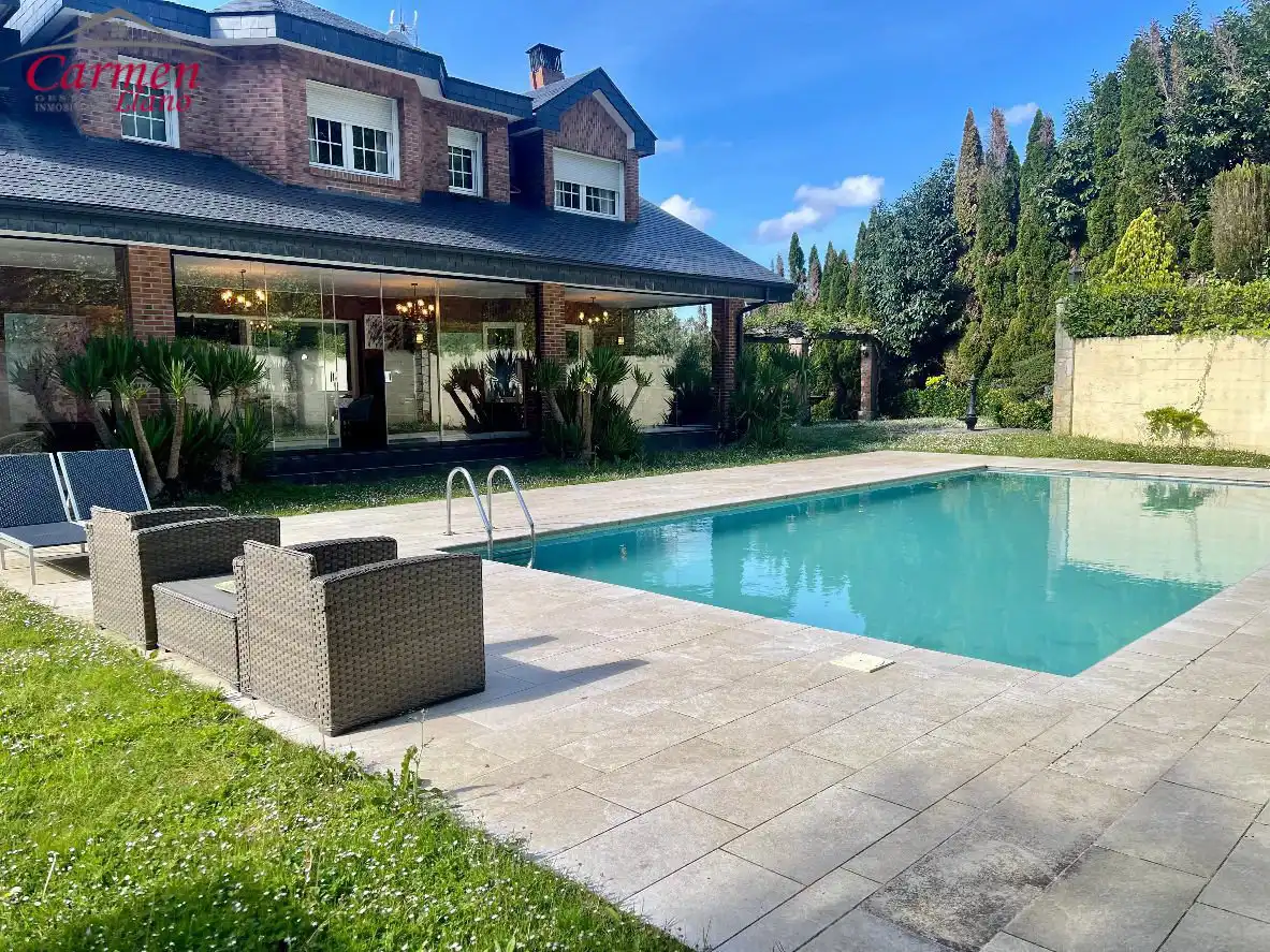 Piscina de Casa o xalet en venda en Mungia amb Calefacció, Jardí privat i Terrassa