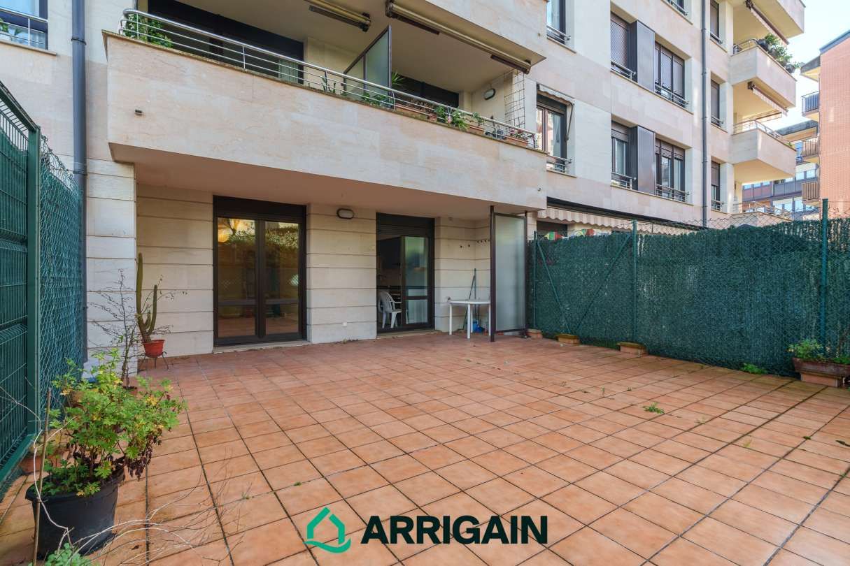 Jardí de Pis en venda en Donostia - San Sebastián  amb Calefacció i Terrassa