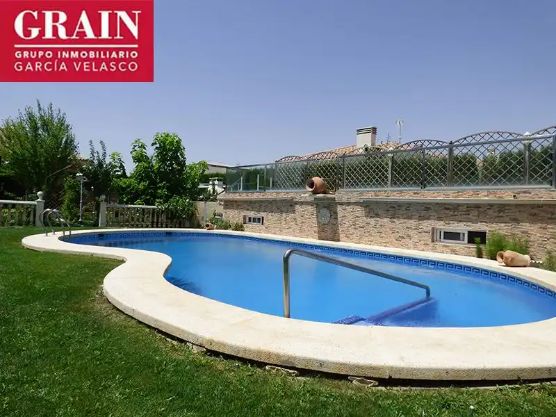 Piscina de Casa o chalet en venta en Albacete con Aire acondicionado, Calefacción y Jardín privado