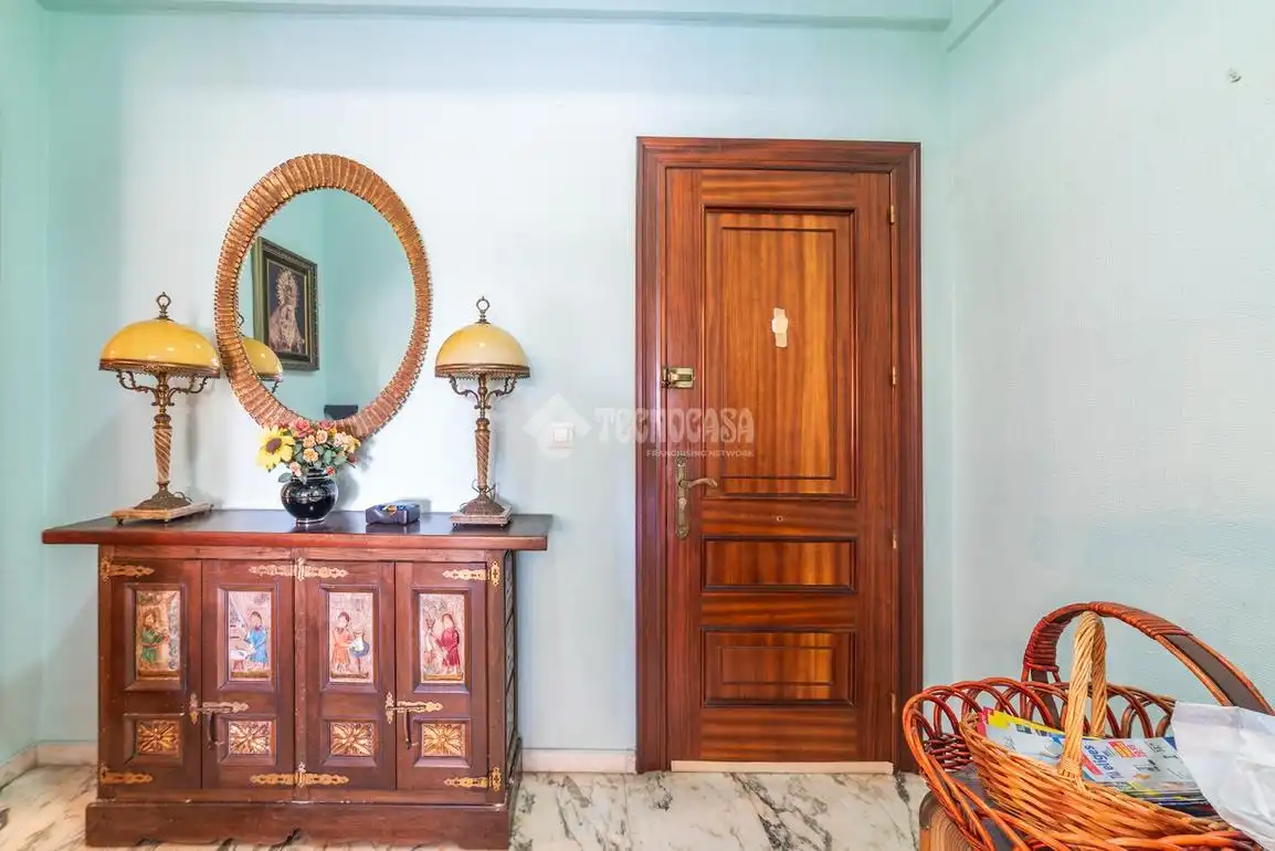 Piso en venta en Sevilla con Calefacción y Terraza