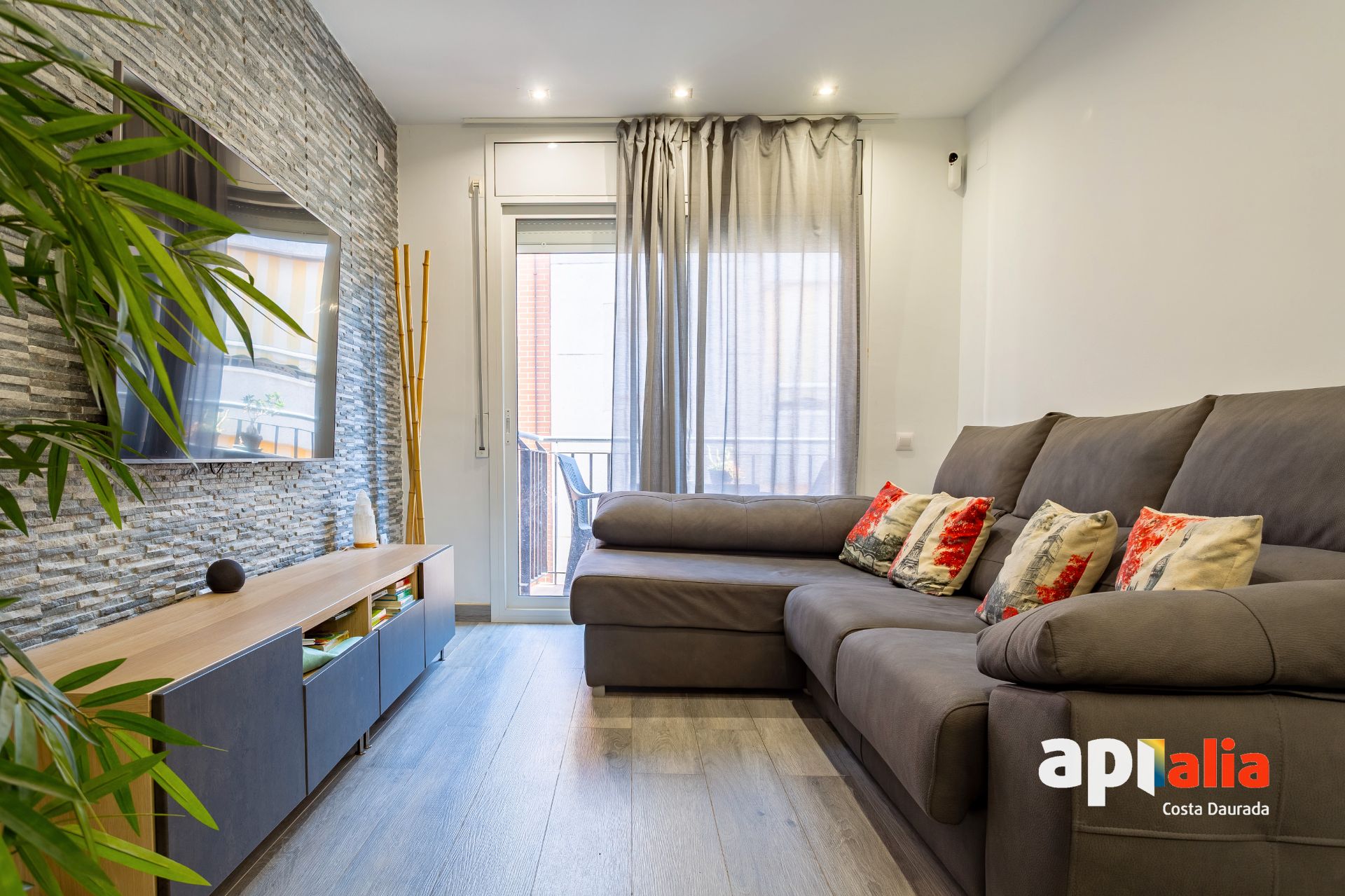 Sala d'estar de Pis en venda en Torredembarra amb Aire condicionat, Calefacció i Balcó