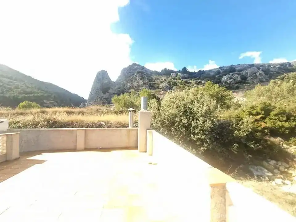 Terrassa de Apartament de lloguer en Confrides, Alicante