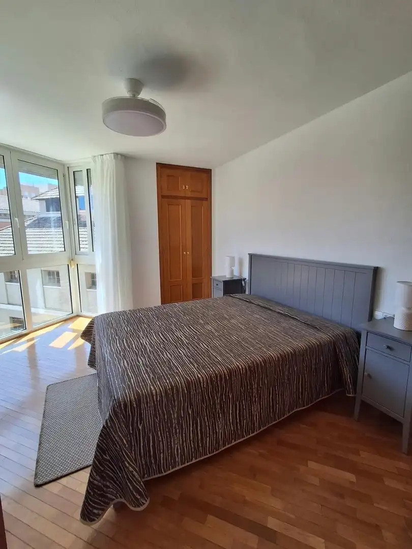 Flat with lift to rent in Paseo Escultor Juan González Moreno, imagen 4