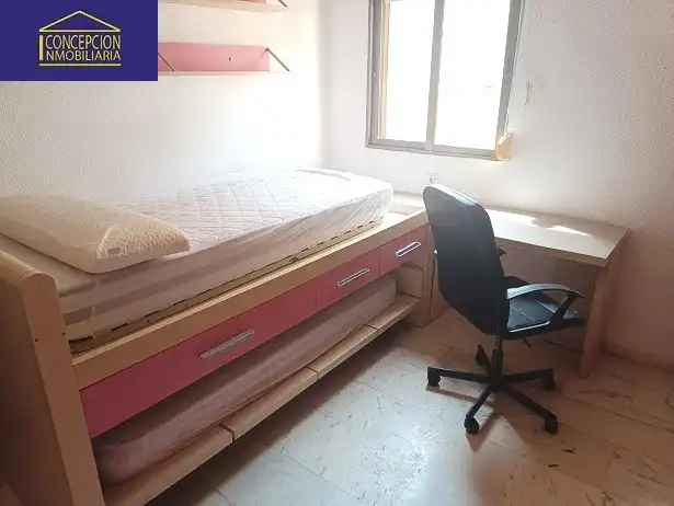 Bedroom of Flat for rent in Córdoba  with Air Conditioner, Heating and Furnished