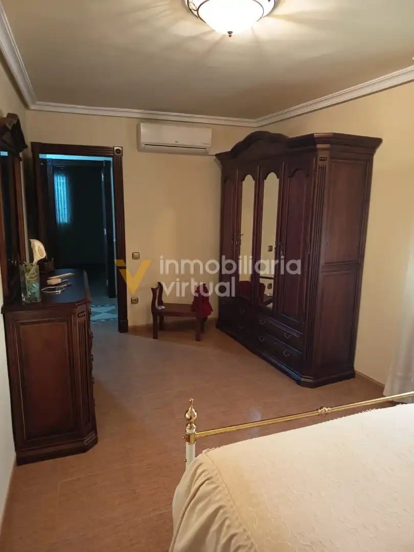 Casa o chalet en venta en Lucena con Piscina y Amueblado