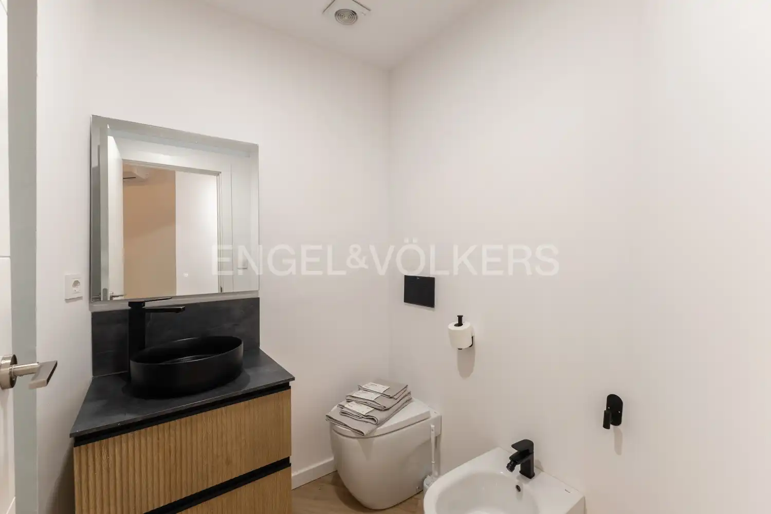 Baño de Piso en venta en Valencia con Aire acondicionado, Calefacción y Trastero