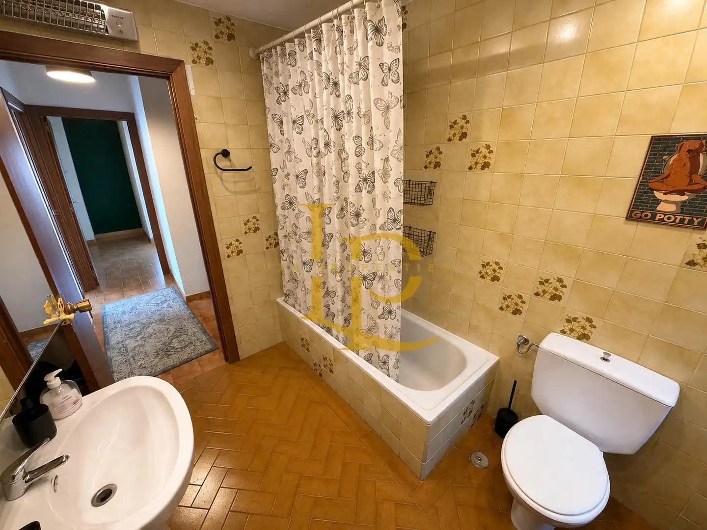 Baño de Piso en venta en Trijueque con Calefacción, Horno y Balcón