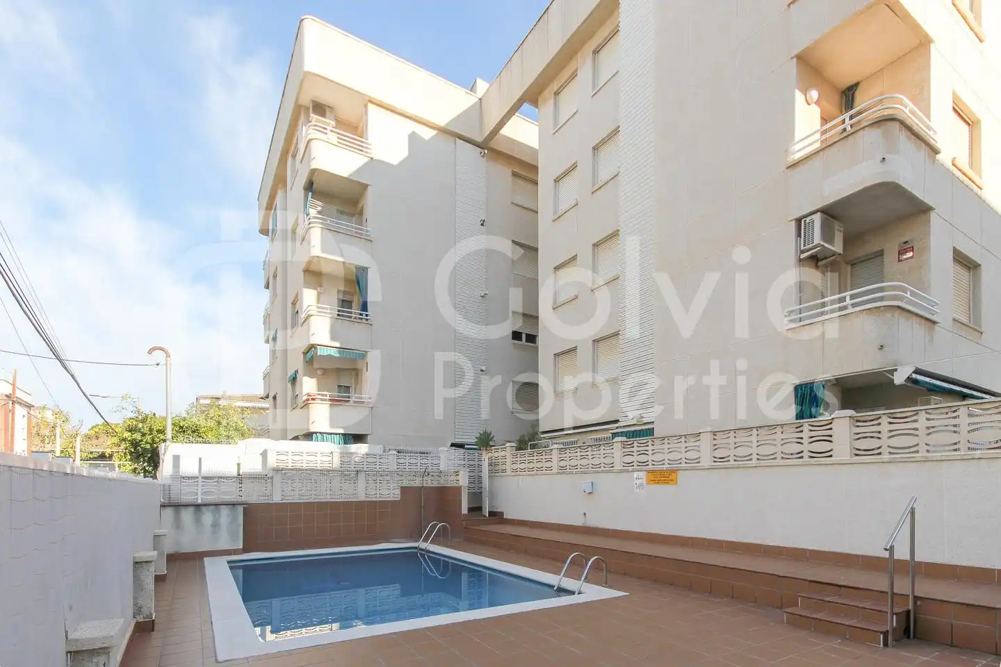 Piscina de Piso en venta en Calafell con Amueblado, Balcón y Alarma