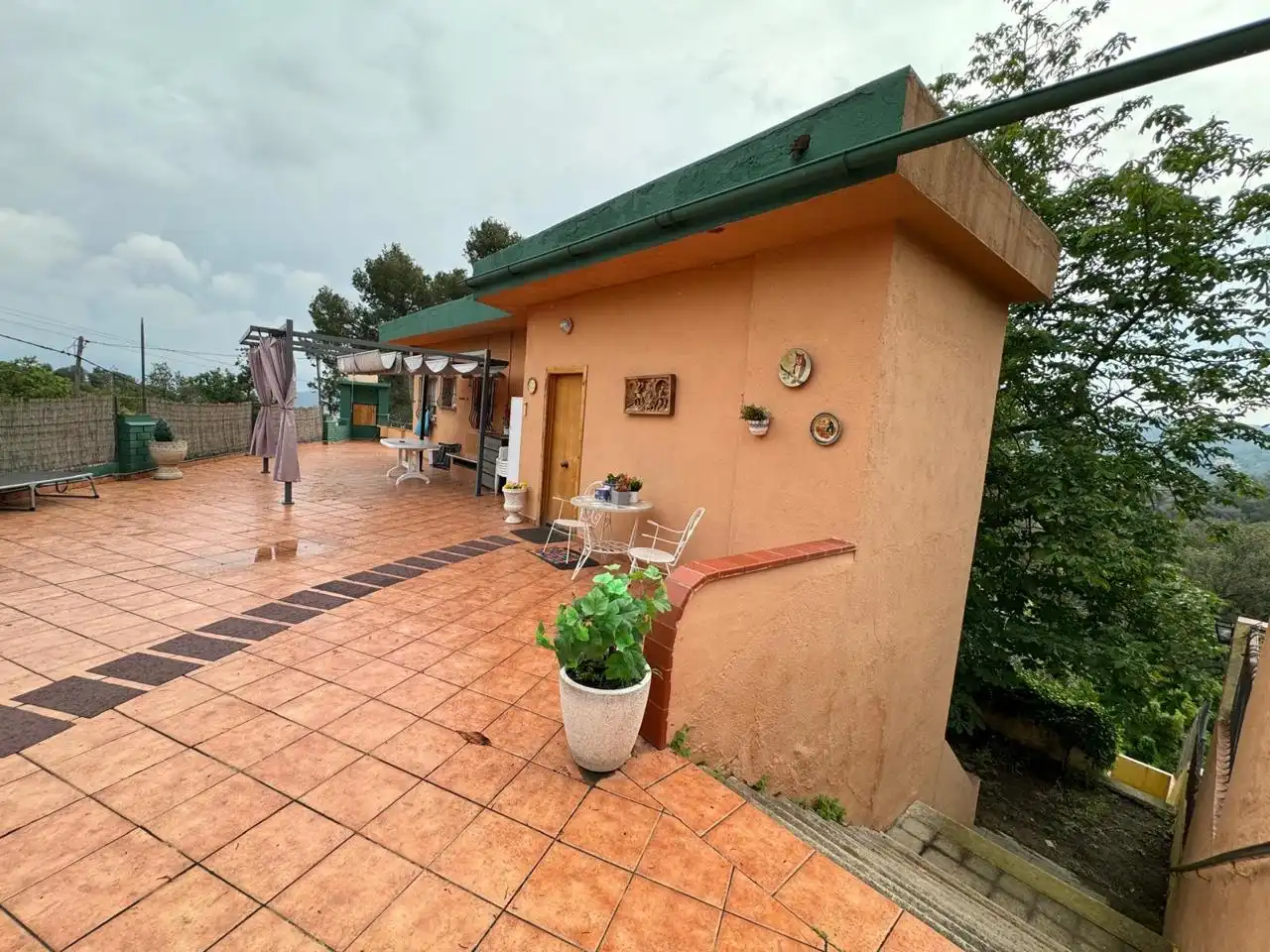 Vista exterior de Finca rústica en venta en Sant Fost de Campsentelles con Calefacción, Jardín privado y Parquet