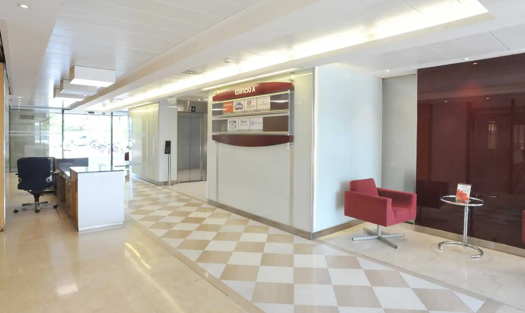 Ufficio con ascensore in affitto a Avinguda Baix Llobregat, imagen 15