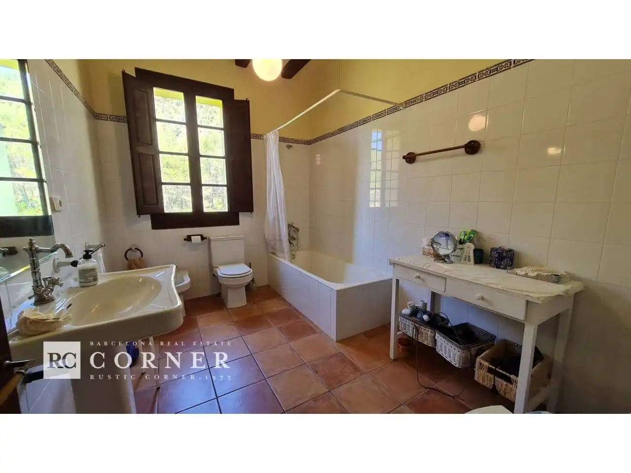 Bathroom of Country homes for sale in Santa Maria de Miralles