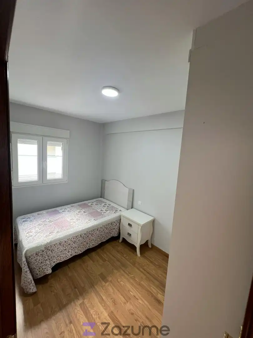 Habitación de Piso de alquiler en Alcalá de Henares con Aire acondicionado, Calefacción y Trastero
