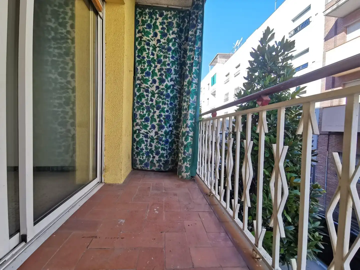 Flat with terrace for sale in Montserrat (Calle) 27, imagen 2