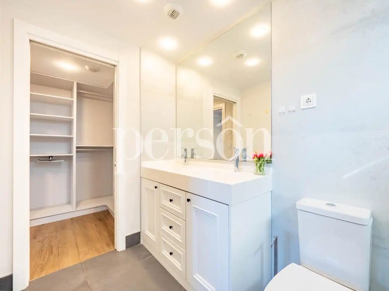 Badezimmer von Wohnung zum Verkauf in Valencia mit Klimaanlage, Terrasse und Schwimmbad