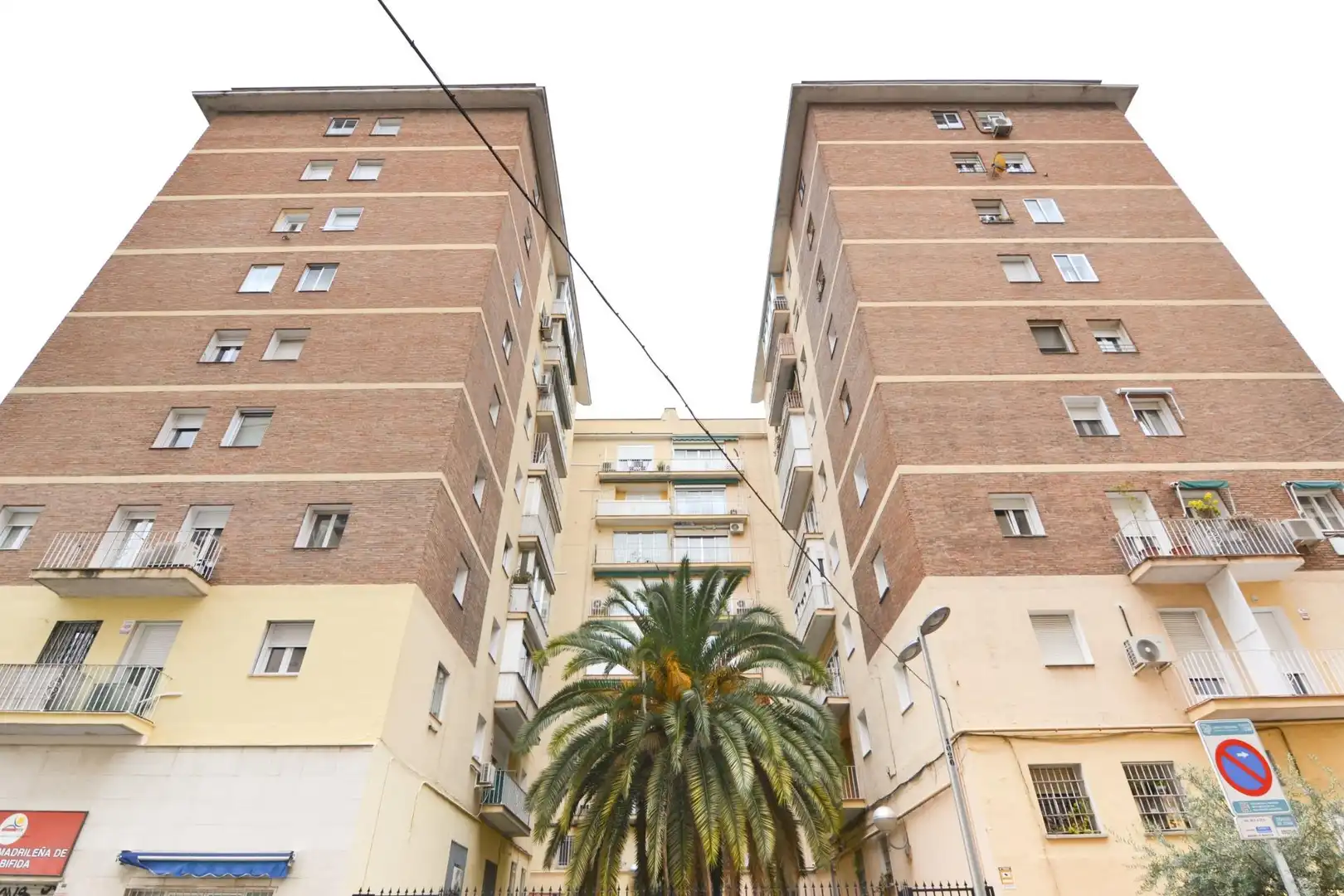Exterior view of Flat for sale in  Madrid Capital  with Air Conditioner and Balcony
