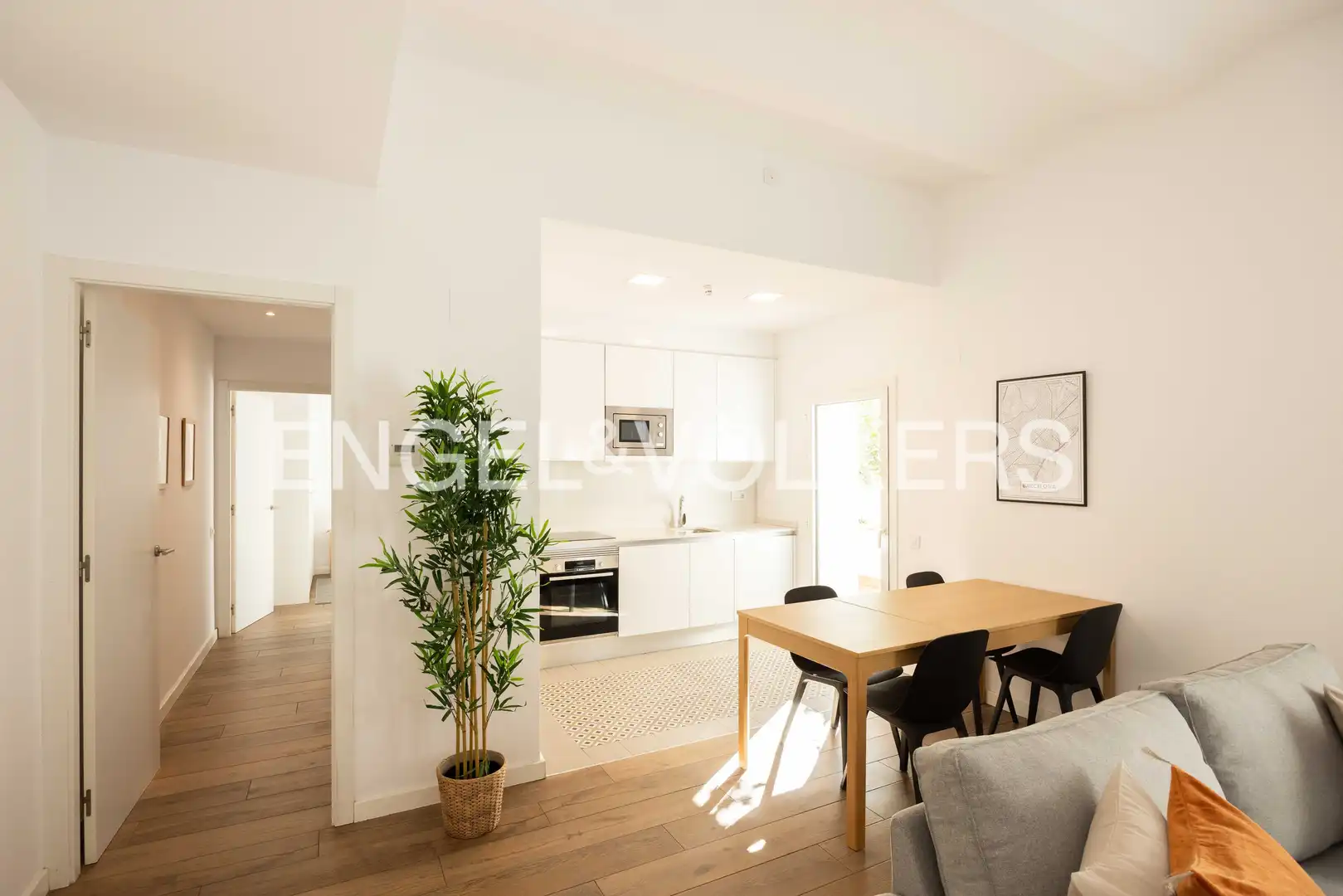 Wohnzimmer von Erdgeschoss zum Verkauf in Barcelona mit Klimaanlage, Heizung und Parkett