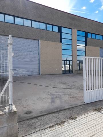 Nave industrial en Alquiler en Calle Aldaraví en Subirats