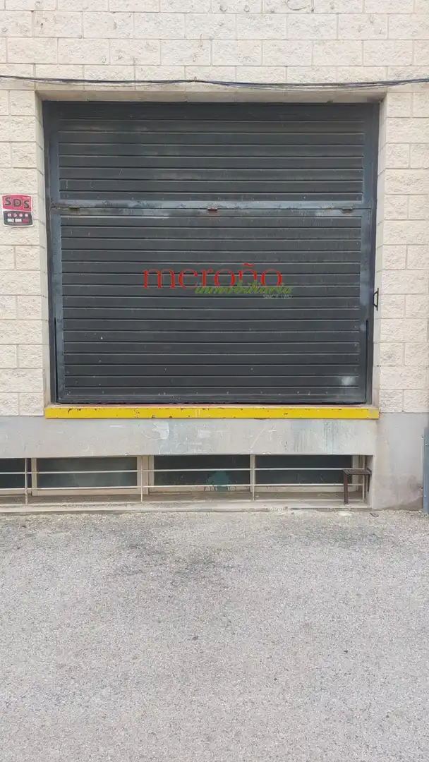 Vista exterior de Nave industrial en venta en Elche / Elx