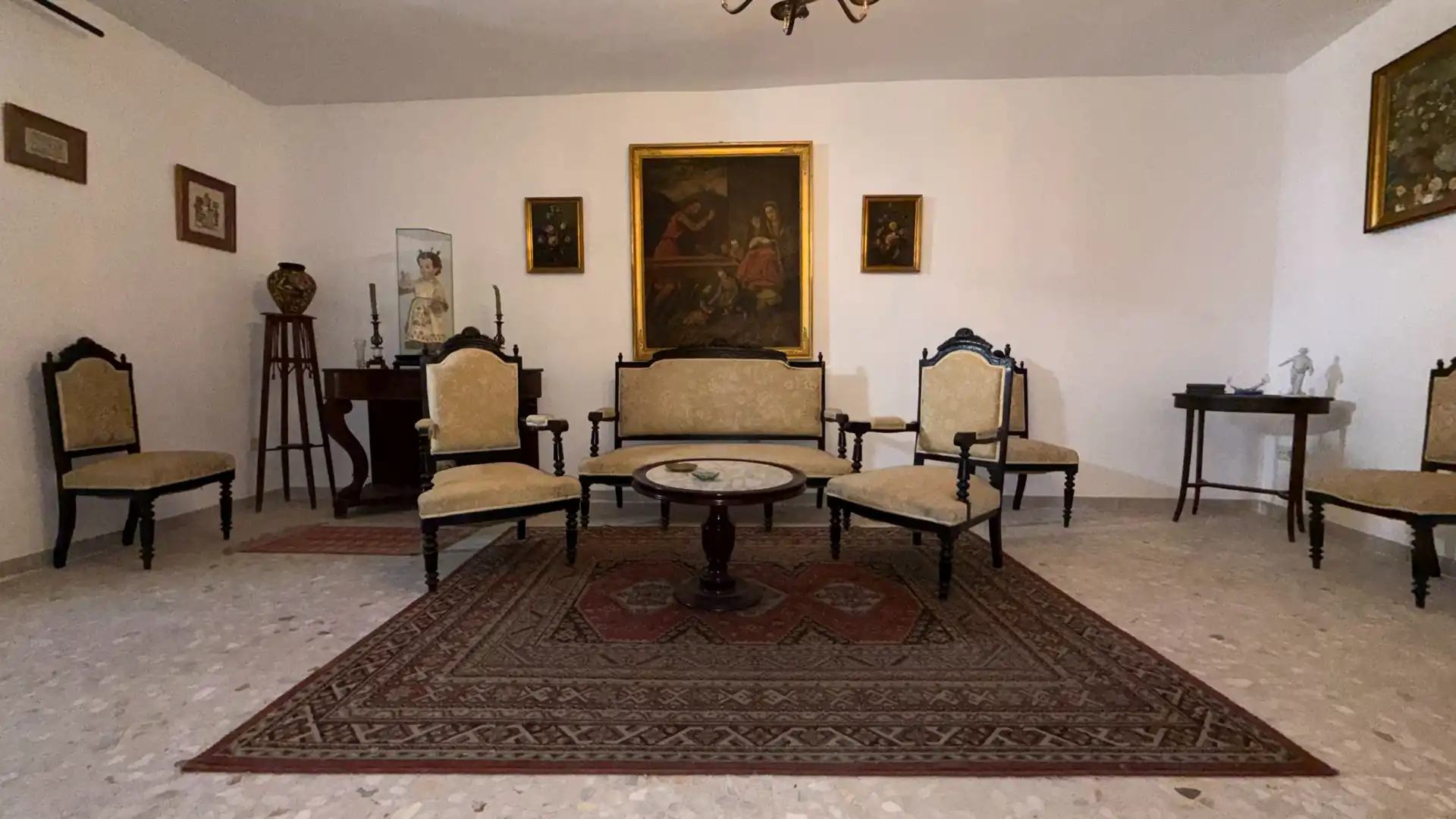 Sala d'estar de Casa o xalet en venda en Villa del Prado